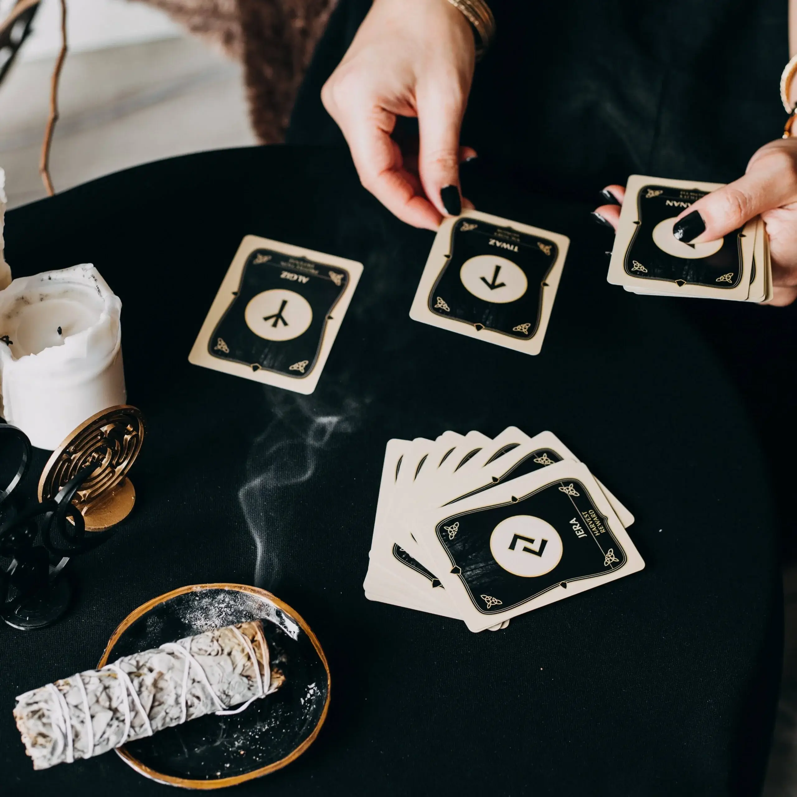 LA MUCI DESIGN - Wholesale Tarotkaarten - Deep Forest rune set – 25 kaarten Nordic waarzeggerij7