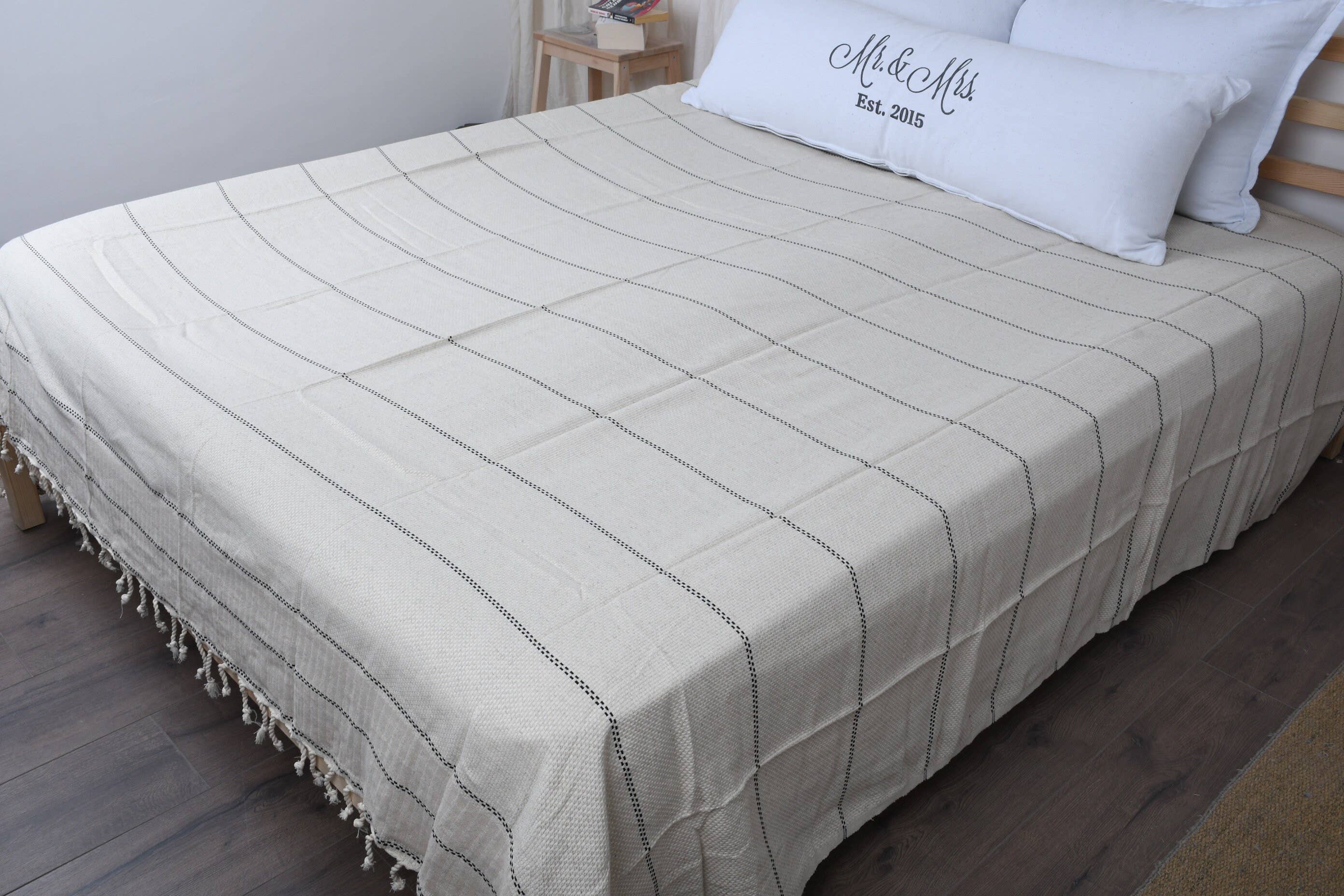 Organic Turkish Towels – wholesale Throw blanket – Wedding Gift Blankets, Elegant Light Beige Striped Throw8