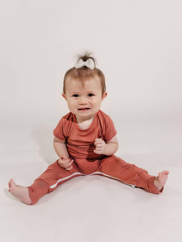 Mauve Bambus-Lyocell-Reißverschluss-Strampler für den Großhandel von Zipease