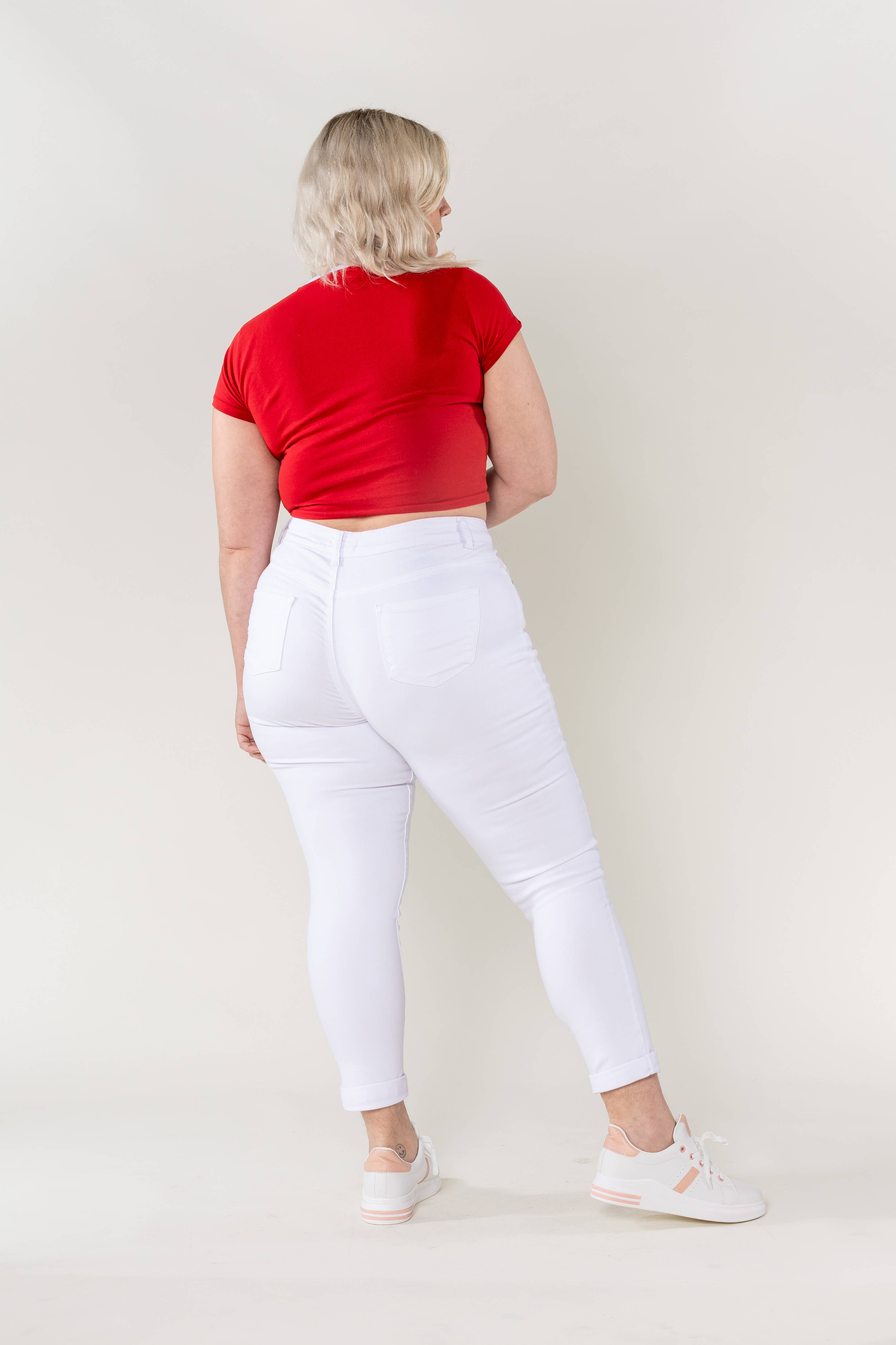 Nina Carter – Calças - Mulher por atacado – Tamanho Plus Curve Plus Tamanho Voltar ao Pescoço P1997