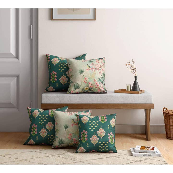 Inflorescence Frolic Kissenhüllen aus Satin, 45,7 x 45,7 cm, 5-teiliges Set für den Großhandel von India Circus