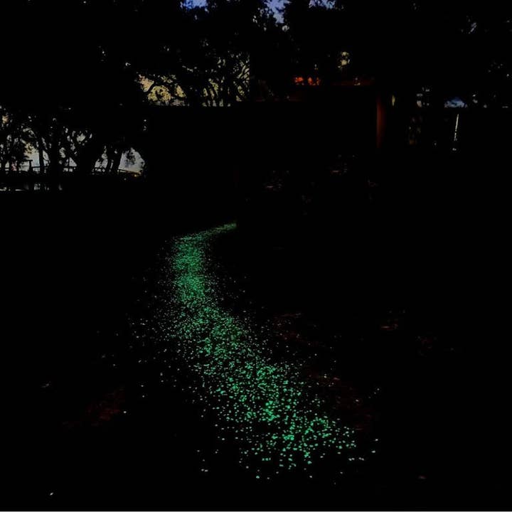 IT GLOWS - Wholesale Outdoor ornament/decor - Glow In The Dark Sand - Green /Glow Sand/ Garden sand/ 1-3mm4