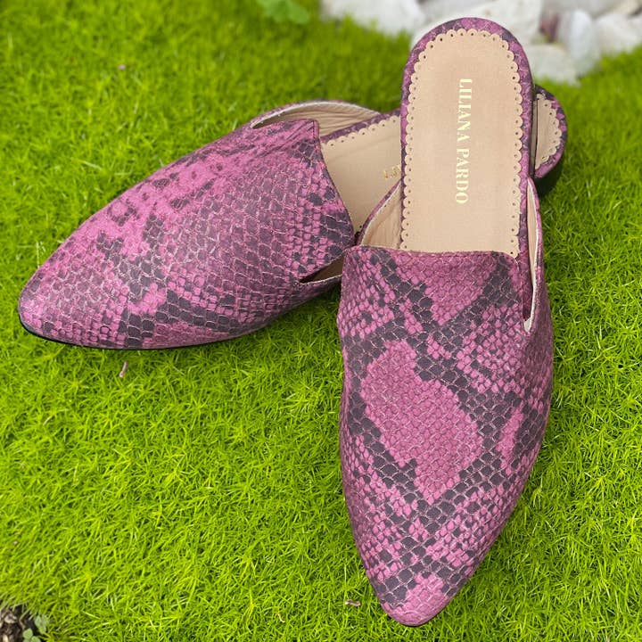 Rosa Faux Ormskinn Mules Flat för wholesale av Liliana Pardo Atelier