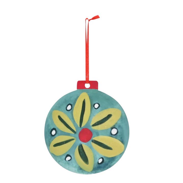 WIDDOP and Co. - Wholesale Christmas Decoration - Set Of 4 Round Hanging Wooden Decorations4