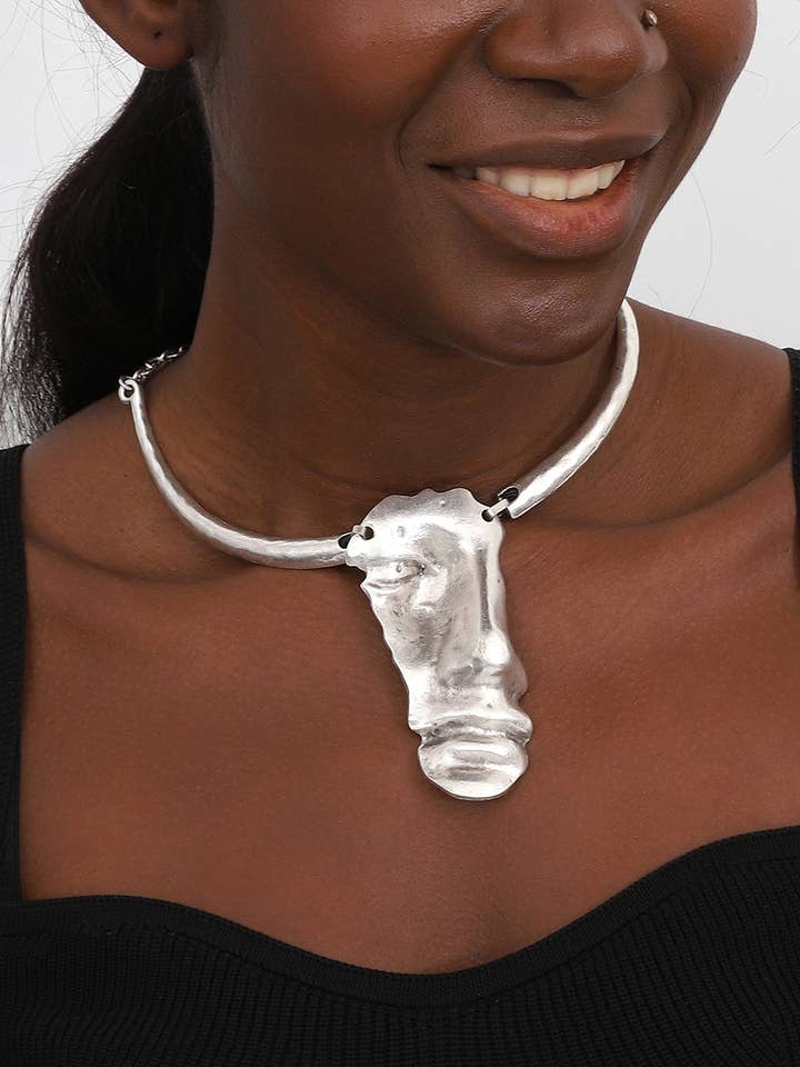 Antik sølvbelagt halskæde med stort vedhæng for engroshandel hos AVENS