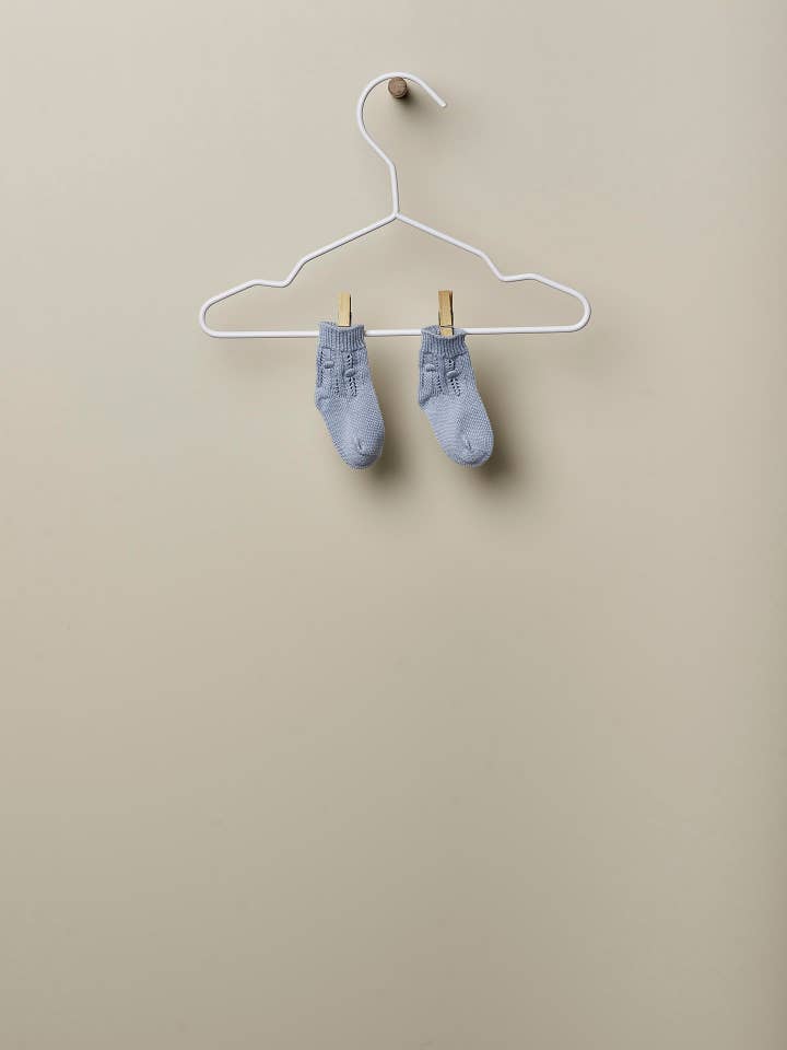 Booties knitted in organic cotton | NATURAL TOUCH for wholesale by Wedoble: sustainable children's fashion