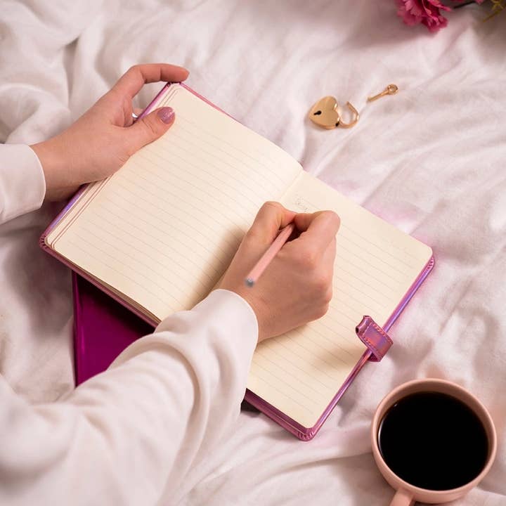 Victoria's Journals - Wholesale Journal/Diary - Kids - Pastel Blue Lock & Key Diary for Girls – 320 Pages2