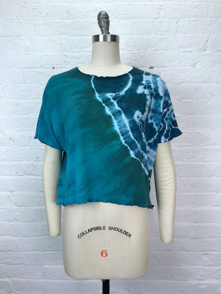 Juni-serien i Parrot Geode for engroshandel hos Cloud Candy Clothing