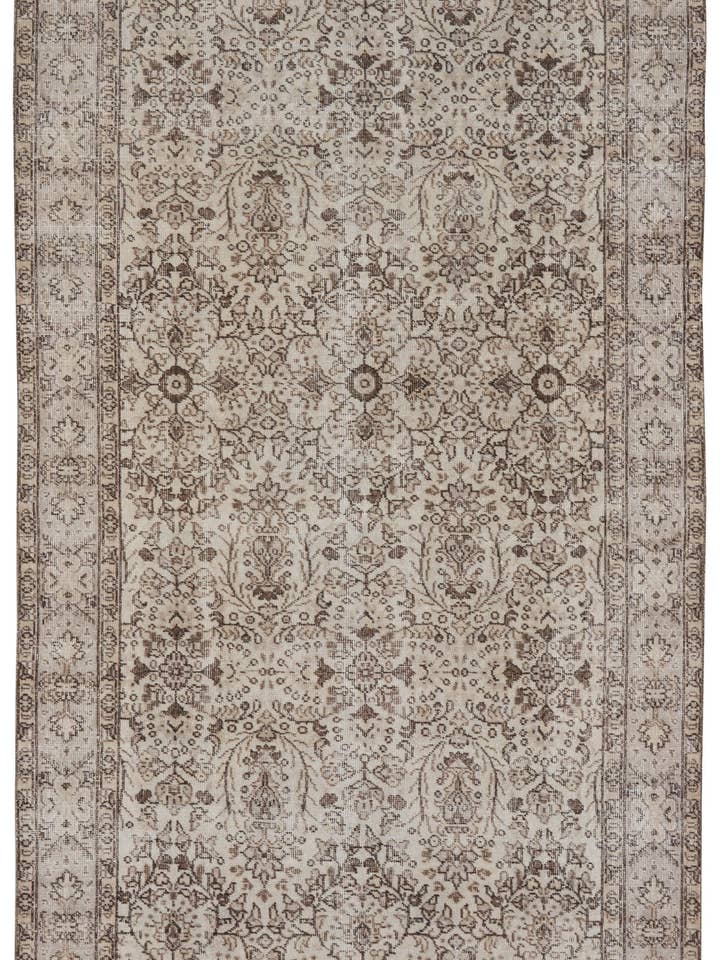 Marwah - 4'10" x 8'8" for wholesale by Biev