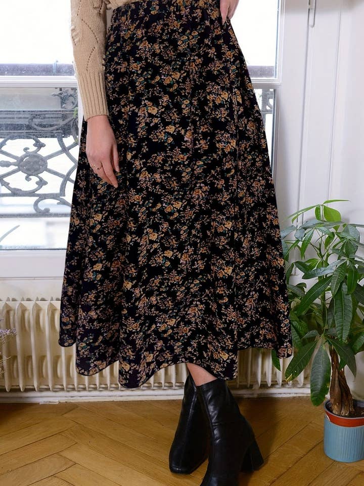 NINEXIS - Wholesale Skirt - Women's - CWBLS0446_LADIES ELEGANT COMMUTER PLEATED FLORAL SKIRT1