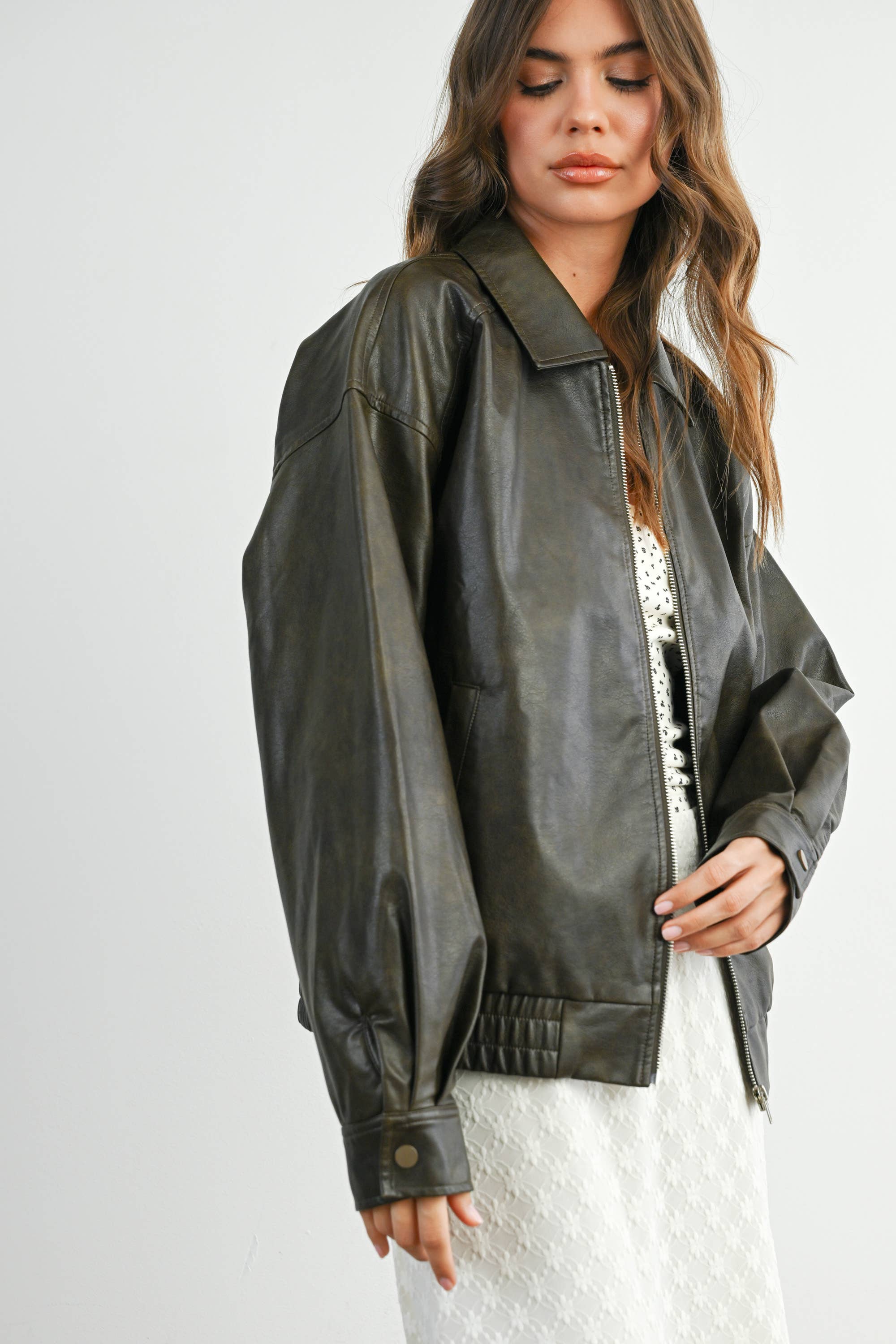 BUTTERMELON - Wholesale Jacket - Women's - Collared Zip-Front Leather Jacket - BMJ79685