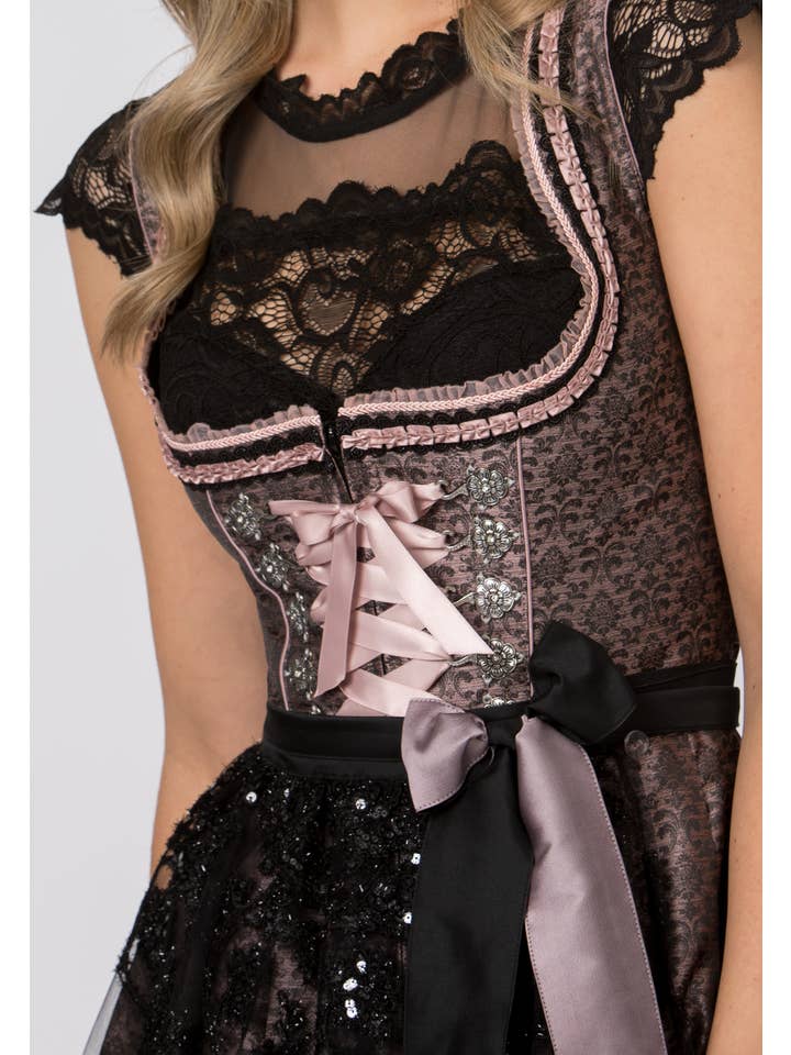 dusky pink Dirndl Finja for wholesale on Faire5