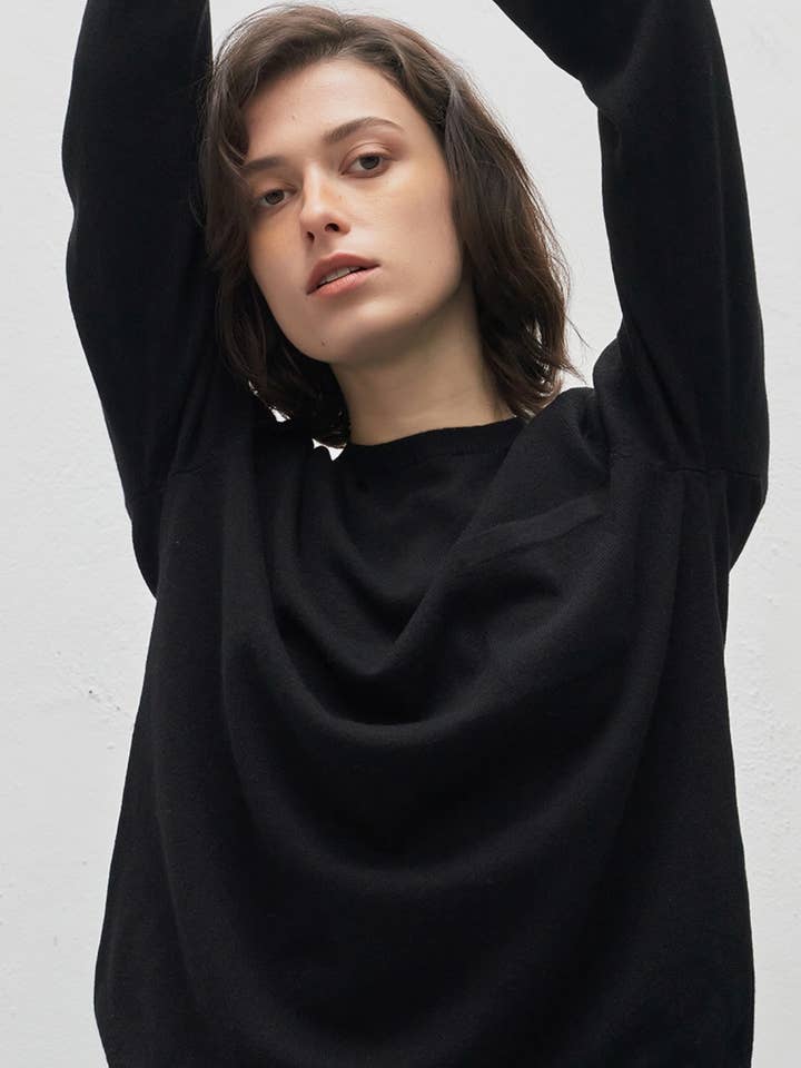 OVERSIZE CREWNECK CASHMERE SWEATER | Black for wholesale by vitos 1925