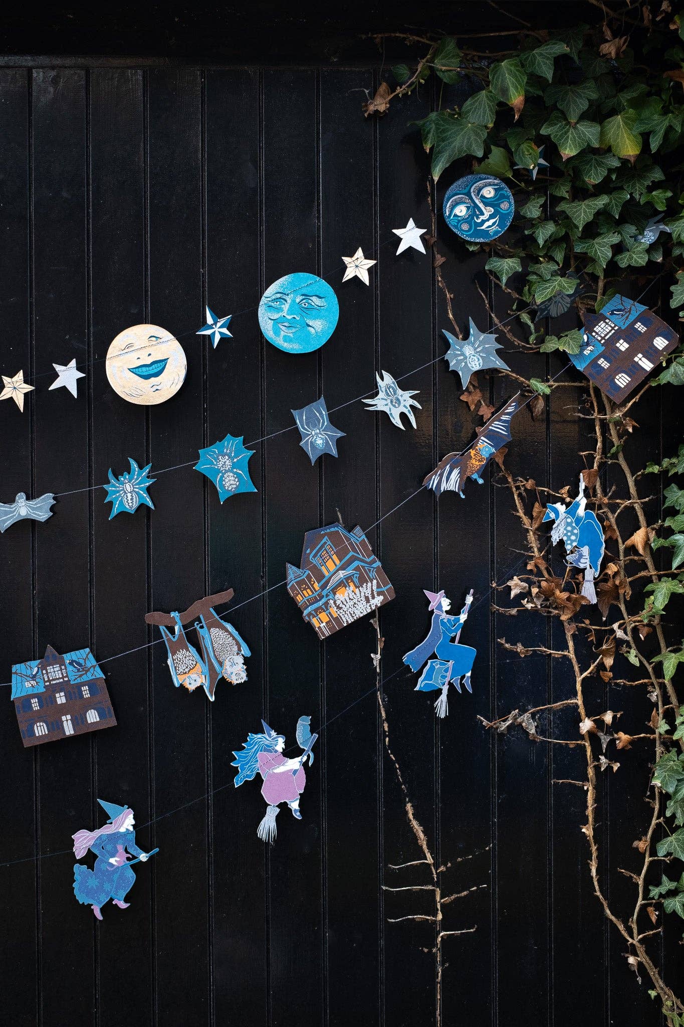 East End Press – wholesale Bunting/Krans – Wicked Witches sydd girlang2