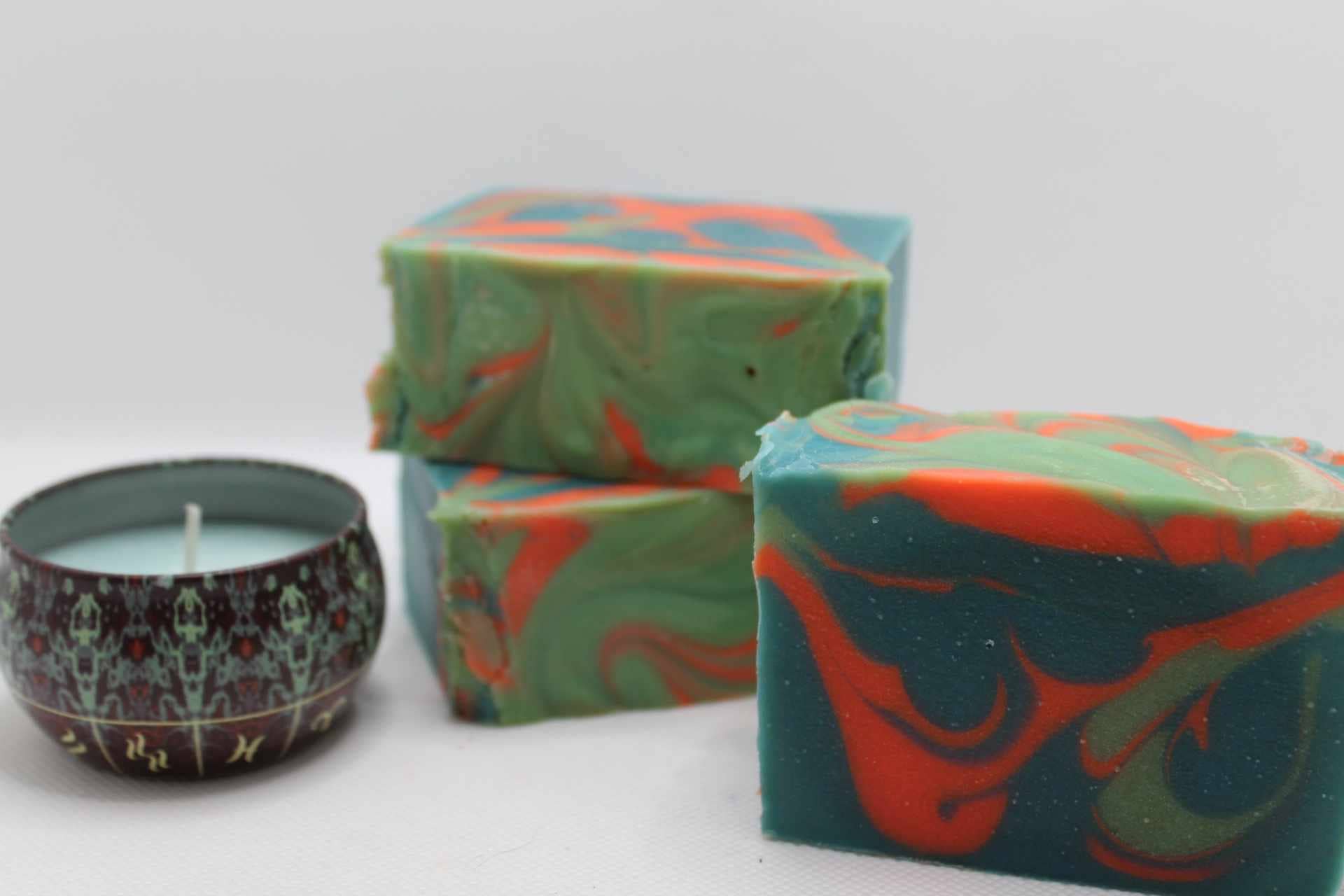 The Sapphire Frog - Wholesale Bar Soap - Bar Full of Happy Bar Soap