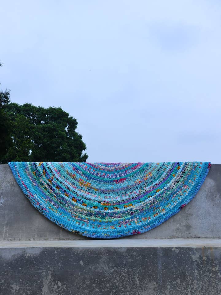 Alfombra Redonda Estornino Brillante Grande 0038 BIS para venta al por mayor de Crafts by Solid