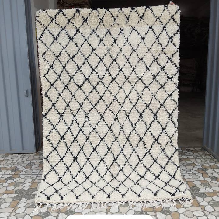 Handmade Moroccan Beni Ourain Rug – Black Diamond Pattern for wholesale by woolsouk ( We handle U.S. import procedures for you )