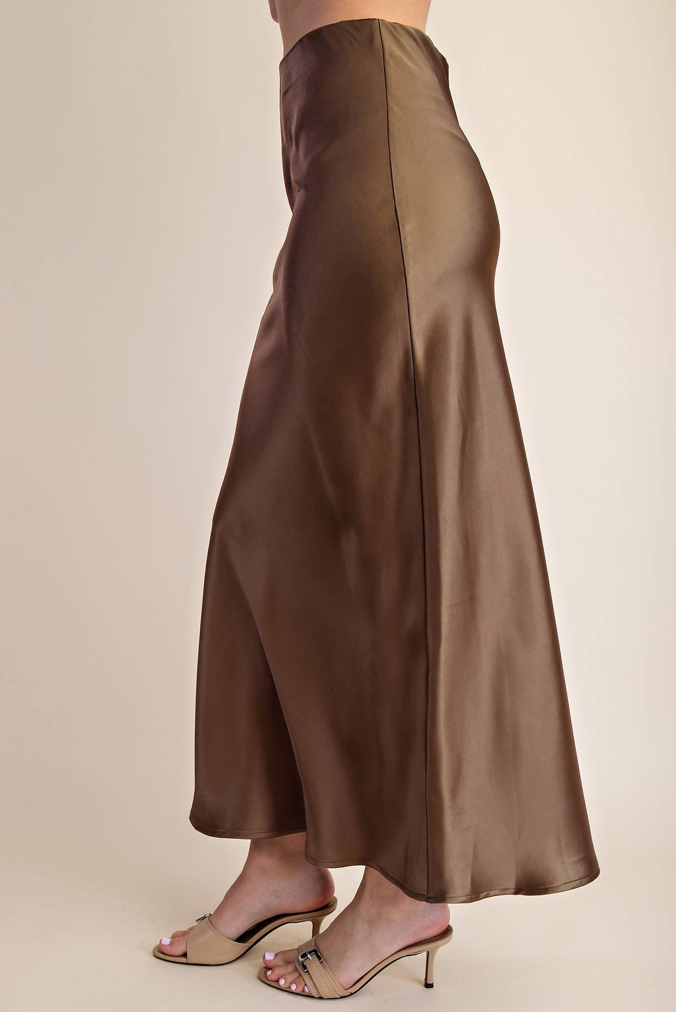 Glam - Wholesale Skirt - Women's - Waist Elastic Band Midi Satin Skirt16