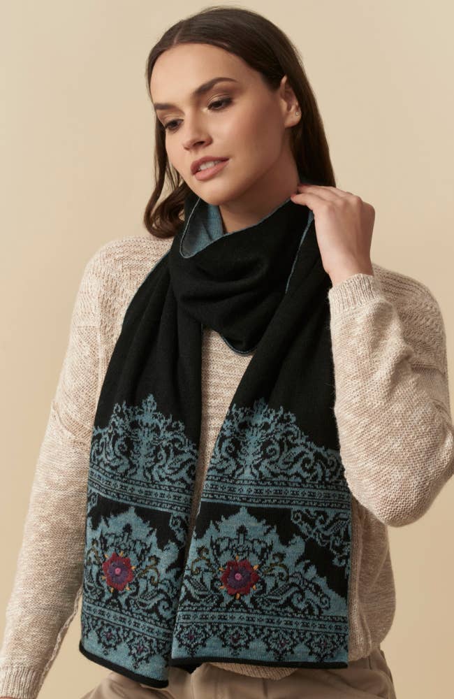 WUAMAN - Alpaca - Wholesale Scarf - Women's - Isabela Alpaca Scarf | Hand Embroidery | Fall1