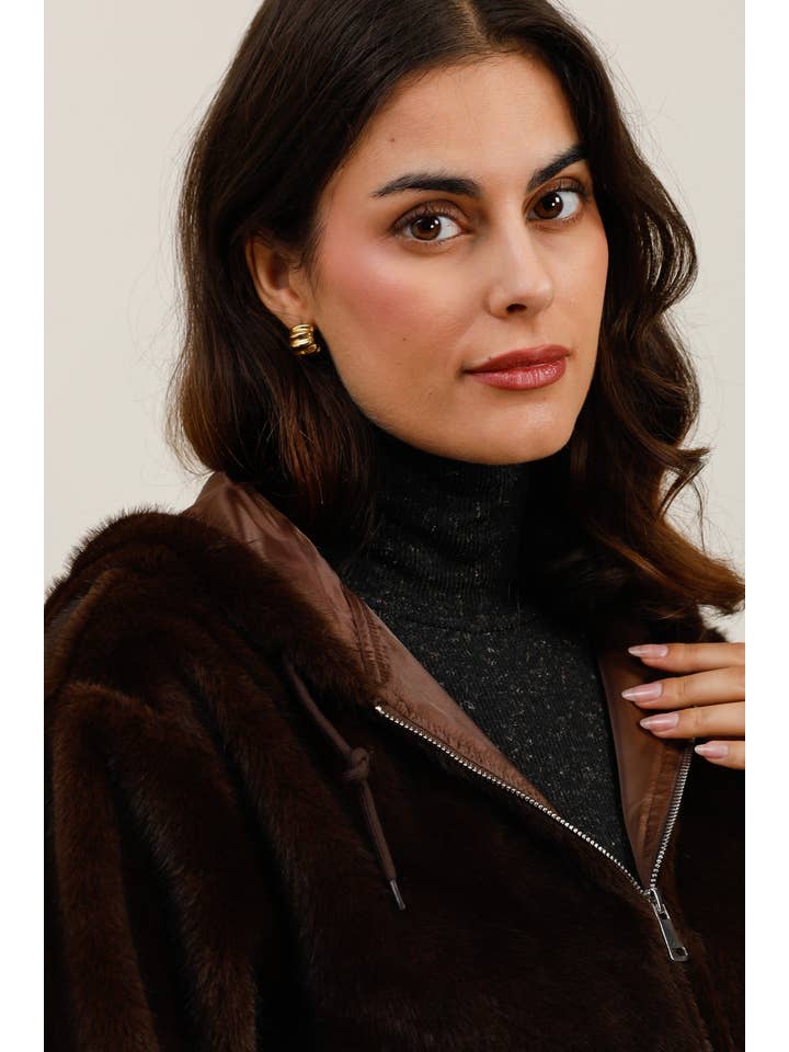 Daphnea - Wholesale Fur/Faux Fur Coat - Women's - 5953 FUR JACKET2