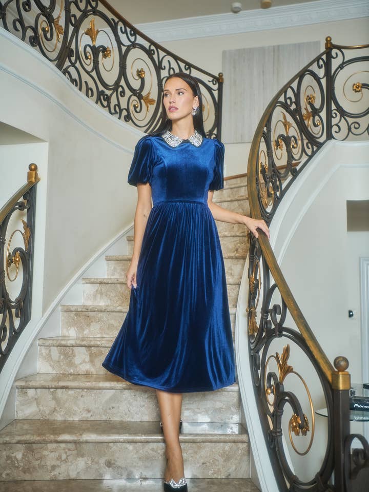 Abito Midi in Velluto con Strass Francie per la vendita all'ingrosso da parte di Sugarlips