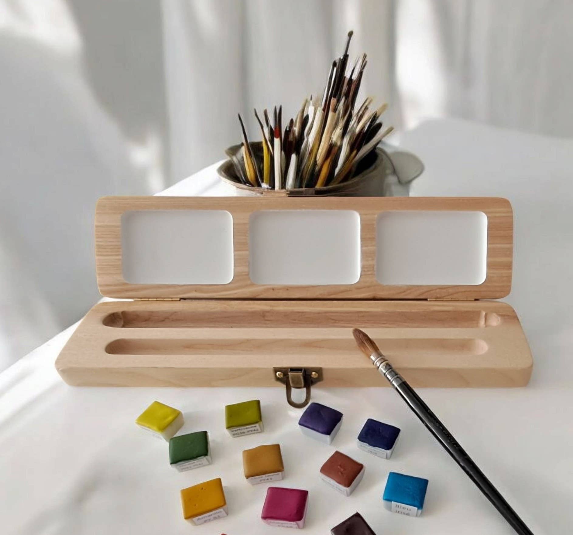 Aquarelle de Provence - Wholesale Watercolor Paint - Eco-friendly Wooden Watercolor Box, empty3