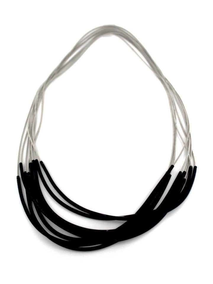 L10H - Lange zilveren PW N w. zwarte mouw voor wholesale door Sea Lily