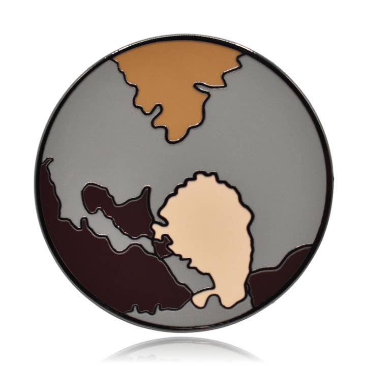 Dværg Planet Pluto Emalje Pin for engroshandel hos Clayton Jewelry Labs