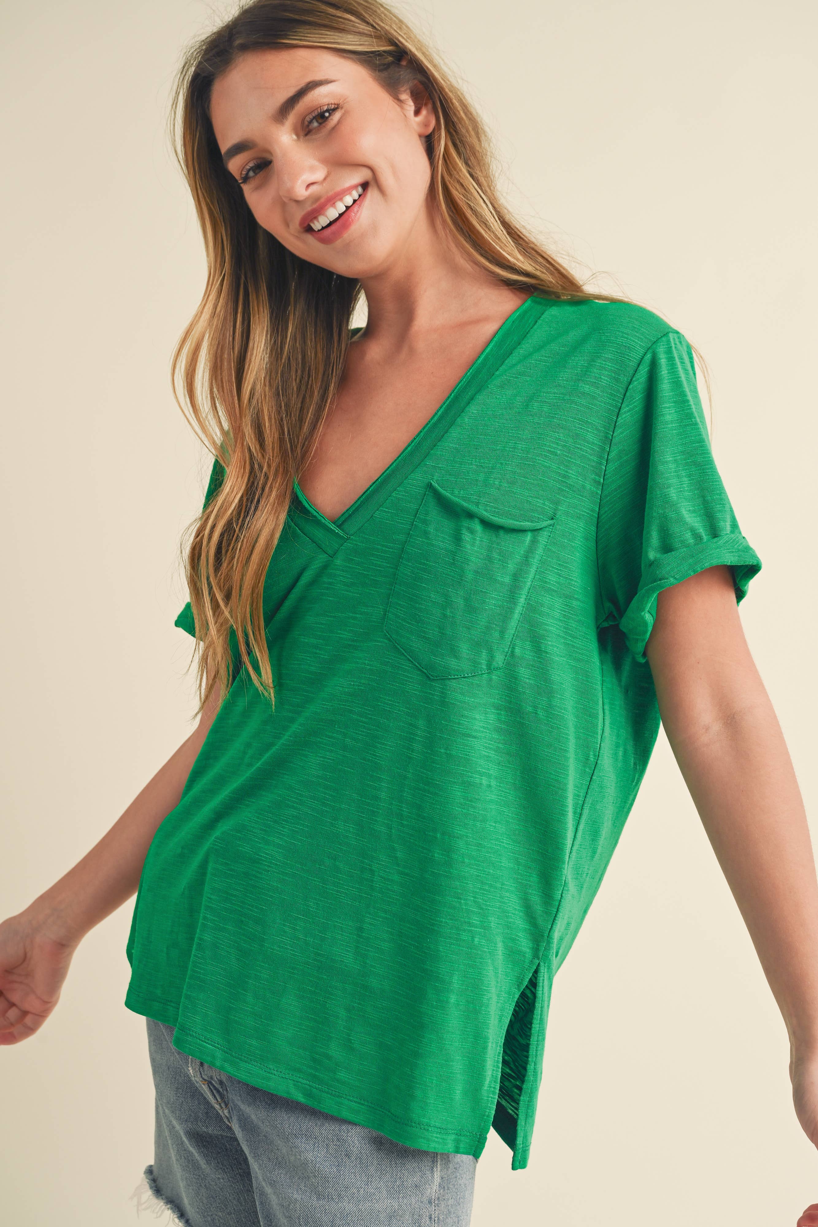 AEMI + CO - Wholesale T-Shirt - Women's - 8286DK Zoie V-Neck Short Sleeve Top 525