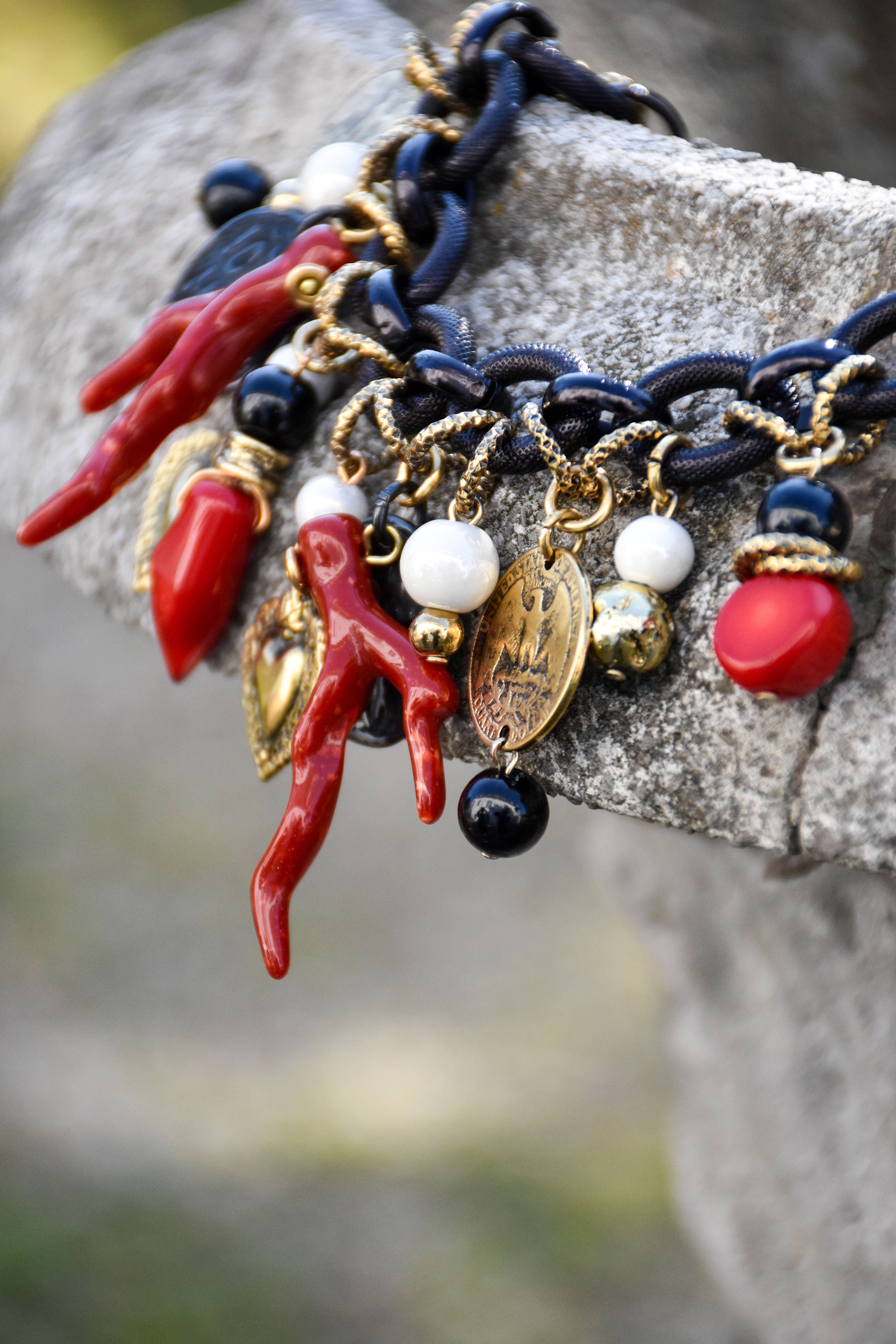 Laura Mariotti - luxury collection - Wholesale Charm/Dangle Bracelet - CORAL JUNGLE - choker/bracelet3