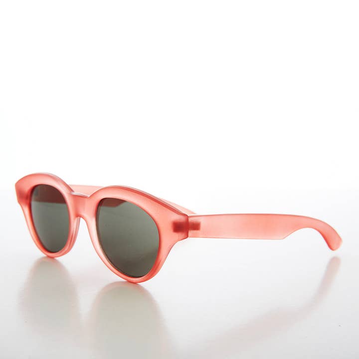 SUNGLASS MUSEUM - Wholesale Sunglasses - Women's - Round Retro Sunglasses - Ogden
