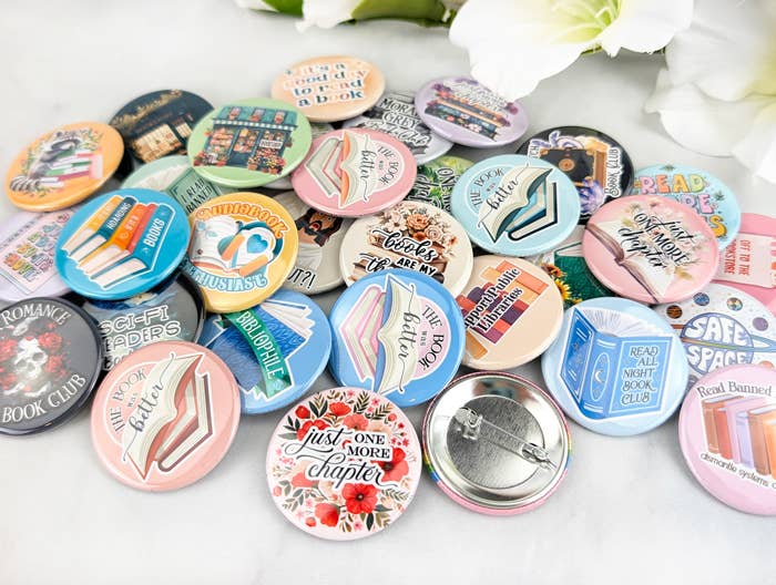 Aphrodite Bookclub - Wholesale Lapel Pin/Button - Is That Smut?! pinback button - 1.75" button - Romance books1