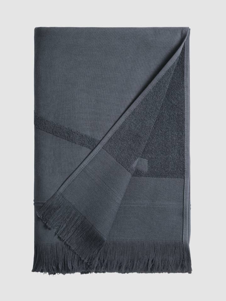 Mørkegrå maxi strandhåndklæde i bæredygtig frotté bomuld for engroshandel hos WAY