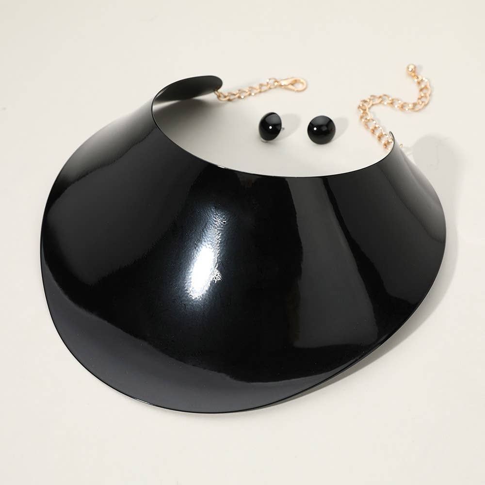 Sensibling Corp. - Vendita all'ingrosso Girocollo/collier - Collana Statement con Piastra in Metallo Oversize e Grassetto2