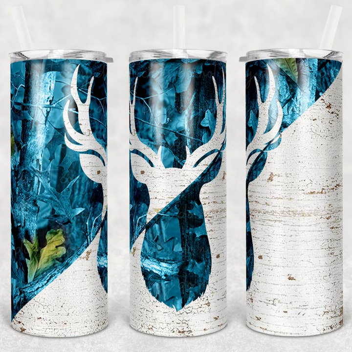 Blå Camo Hjort 20oz Tumbler for engroshandel hos GrapeVineWholesale