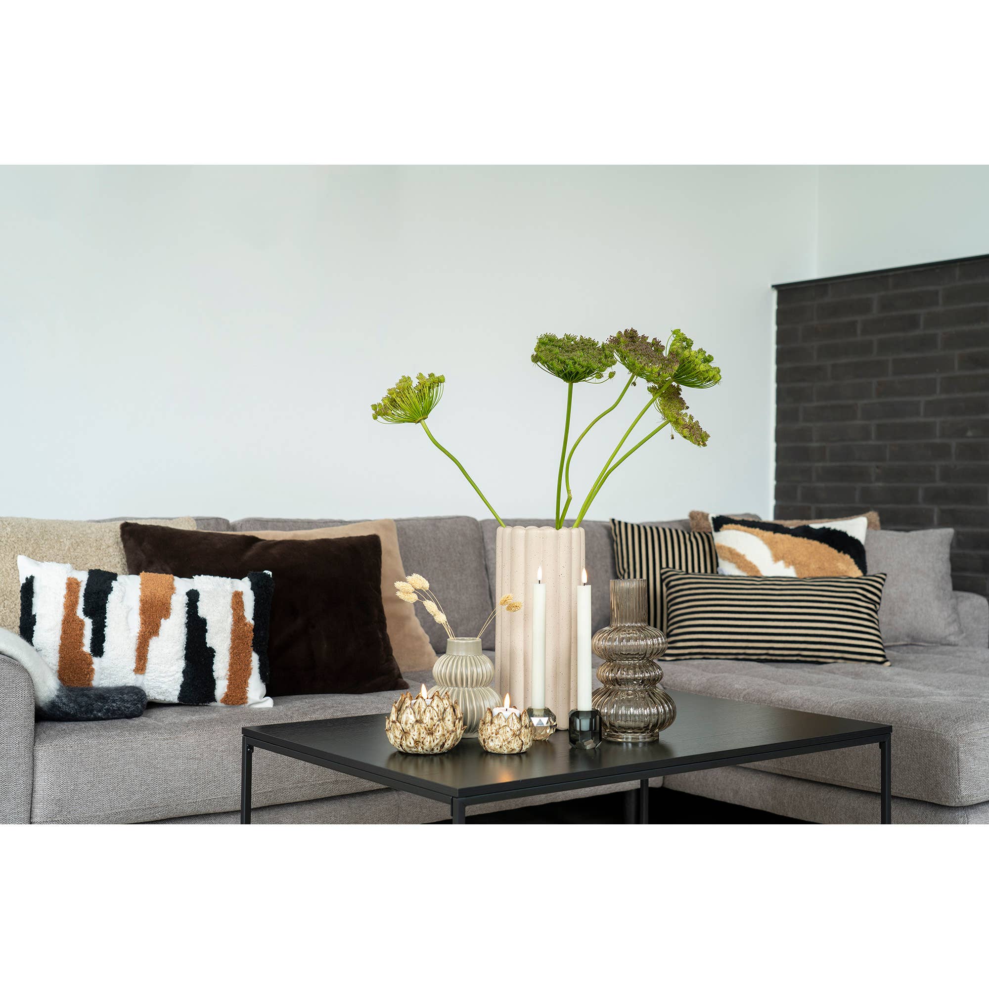 Vase - Vase in smoked mouth blown glass Ø15x25 cm for wholesale on Faire2