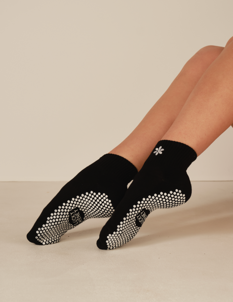 LUCKY HONEY - Wholesale Socks - Women's - The Harlow Grip Sock11