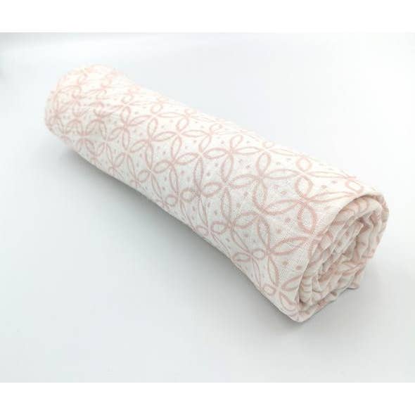 Organic Muslin Swaddle L&M Motif Pink por atacado de Lily and Mortimer