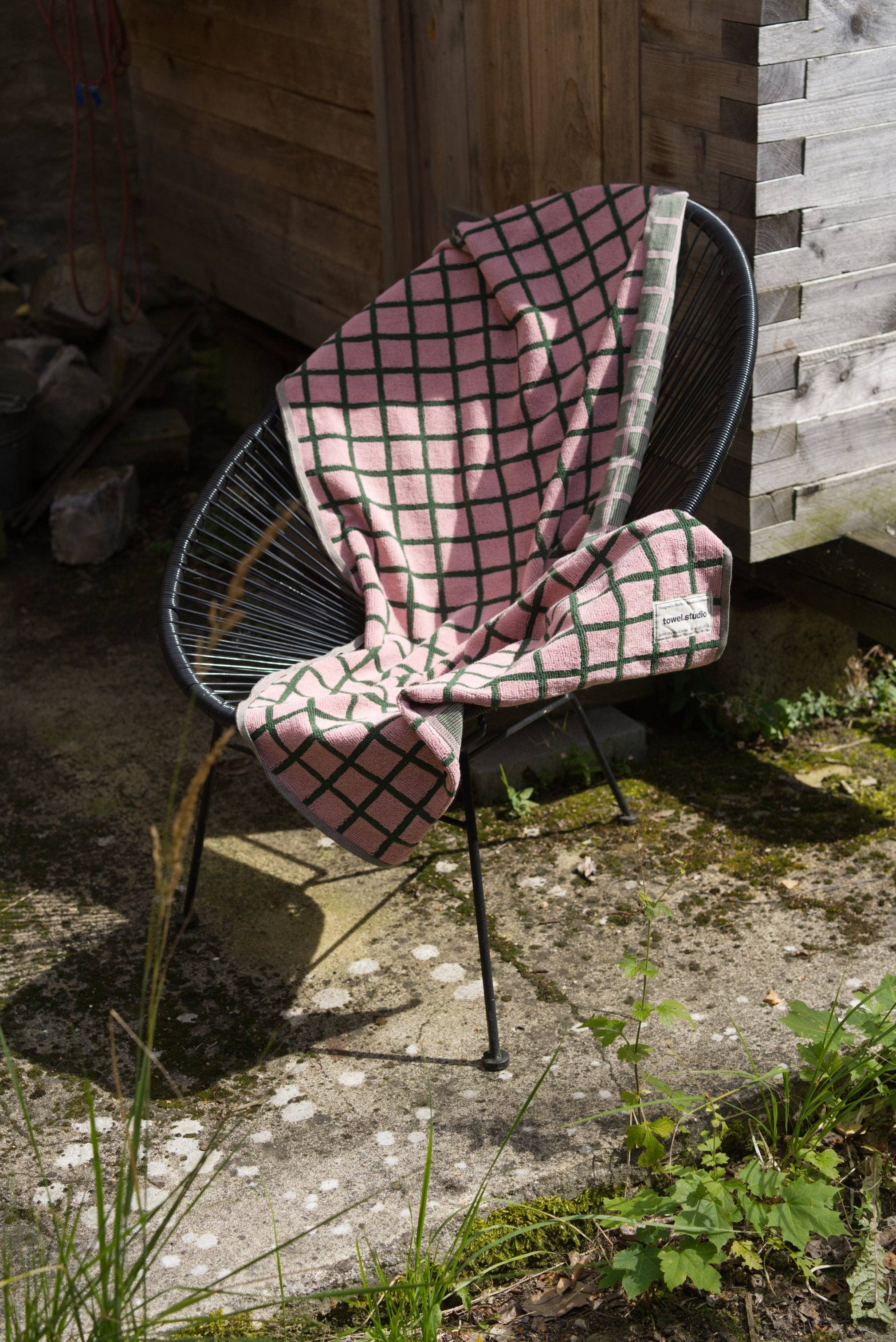 towel.studio - Wholesale Bath Towel - Tiles Bath Towel | Pink & Green3