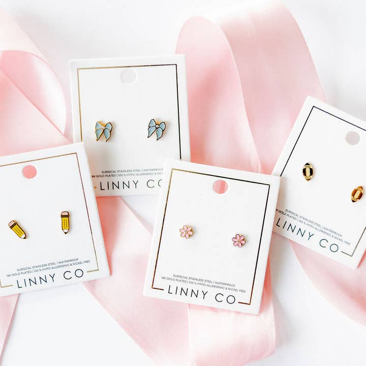LINNY CO - Wholesale Stud/Post Earrings - Screwback Stud Earrings - Football6