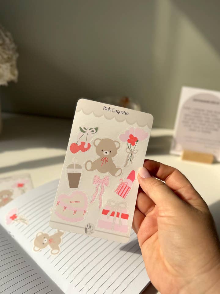 Coquette-Bären-Aufkleberbogen – Soft-Girl-Ästhetik für den Großhandel von By Us With Love