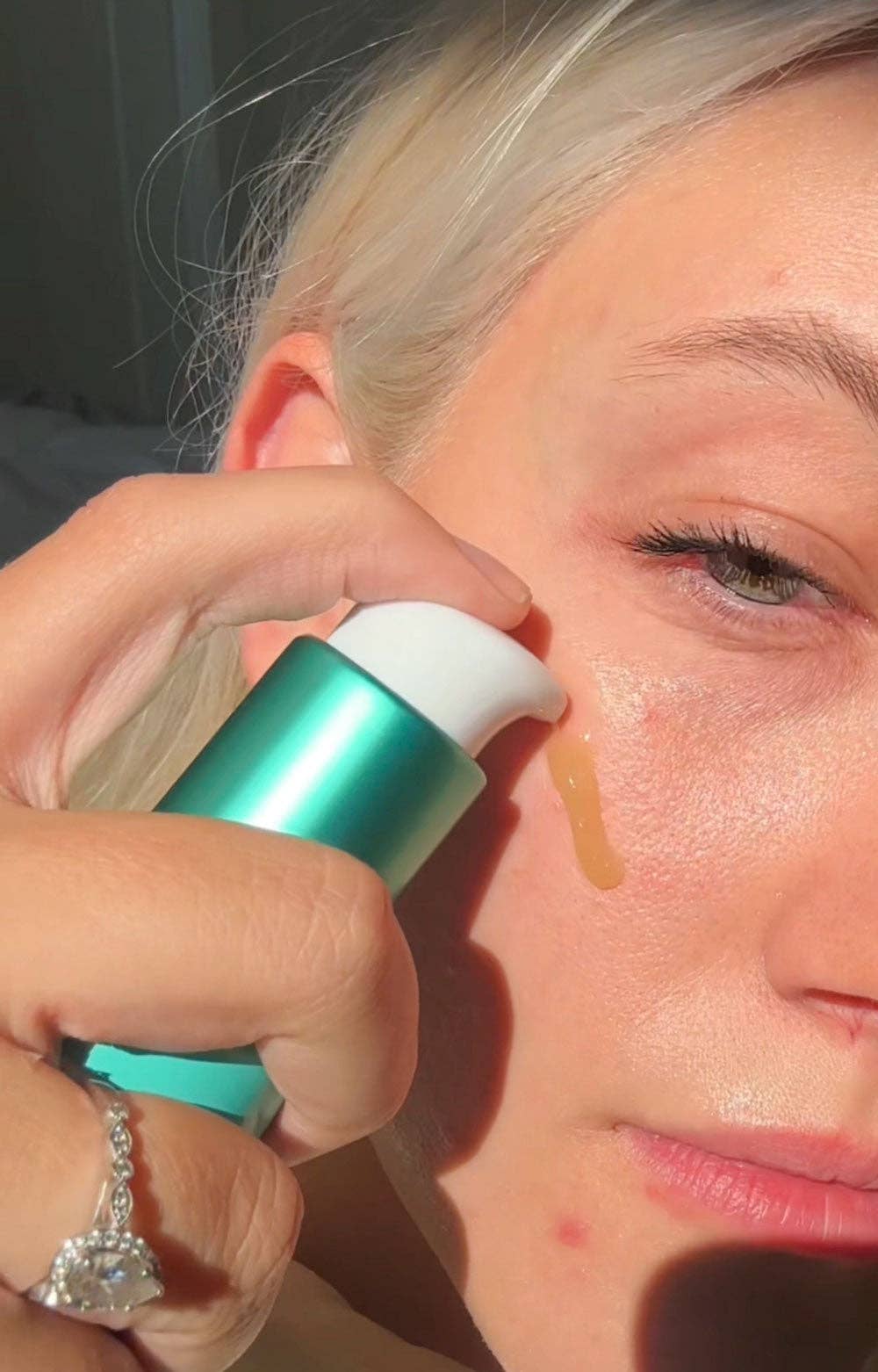 Apto Skincare - Wholesale Facial Exfoliant/Scrub - AHA Seaweed Gel with Lactic Acid, Resurfacing Exfoliation5