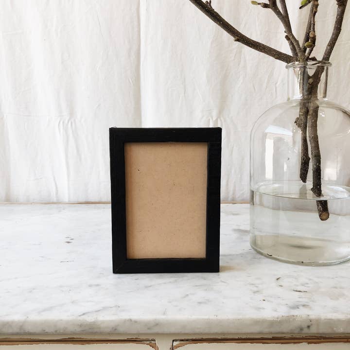 Alibi Interiors - Wholesale Picture Frame - 5"x7" Soot Frame