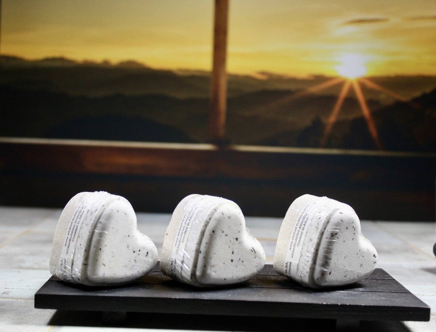 Wicked Bubbles LLC - Wholesale Bath Bomb/Fizz - Heart Bath bomb - 4.5 oz - Sinus relief2