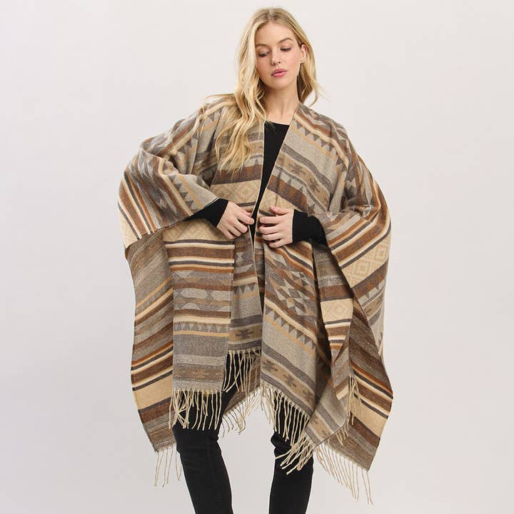 Sensibling Corp. - Vendita all'ingrosso Poncho - Donna - Poncho Ruana con frange con motivo azteco6