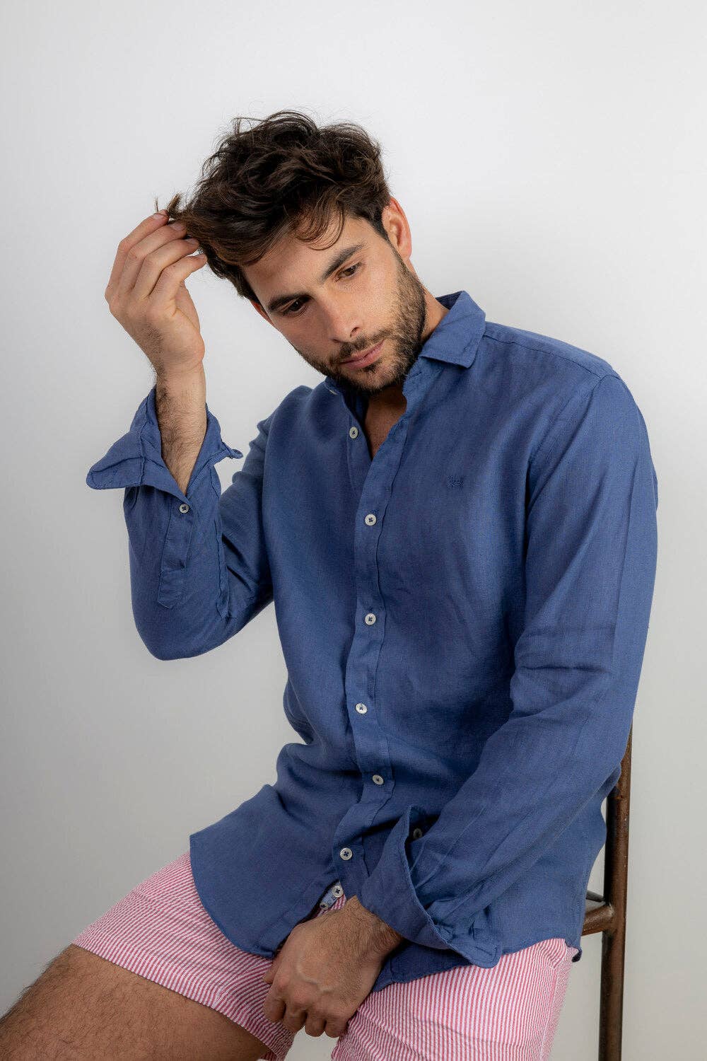 Custi Mikelo: Men's Clothing & Christmas Gifts - Vendita all'ingrosso Camicia button down - Uomo - Camicia blu in lino | Lanzarote4