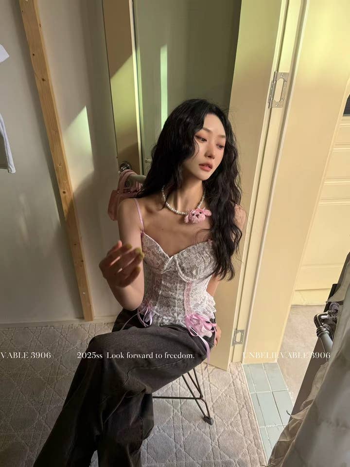 Chilli Girl Collection – wholesale Corset – Women′s – Camisole style lace corset top in white7