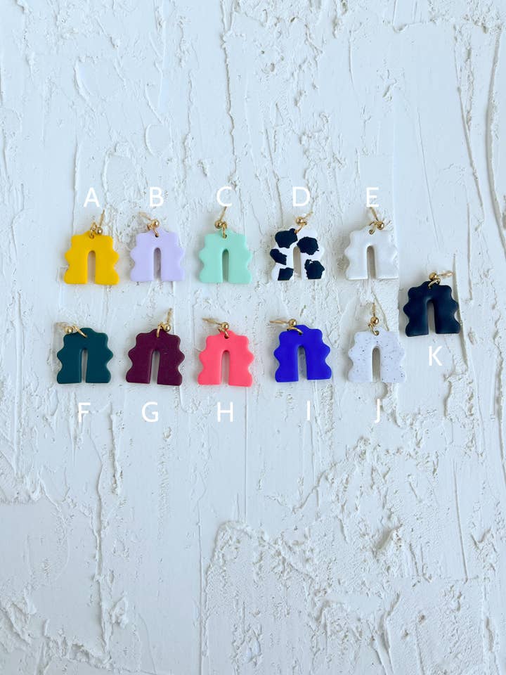 Brincos Mini Esme por atacado de Rose Walker Clay