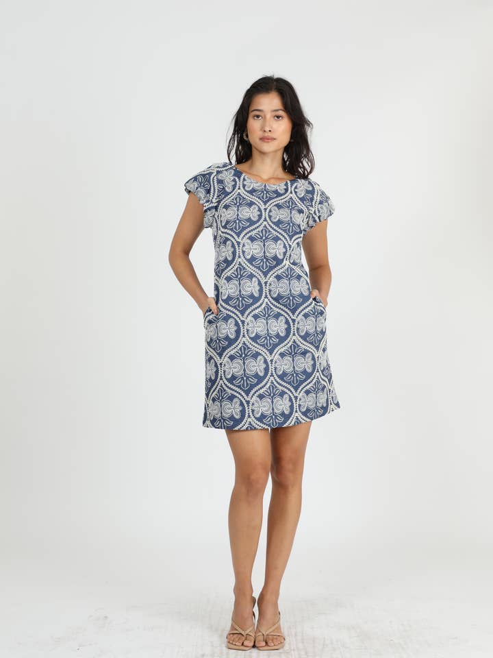 Robe trapèze brodée Teagan pour la vente par Greylin