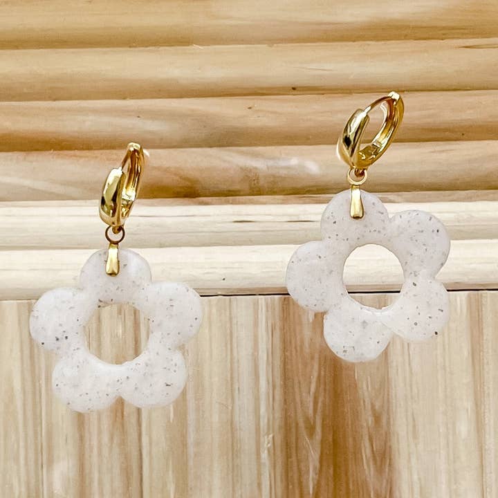 Daisy for wholesale by Aura Simply Creates